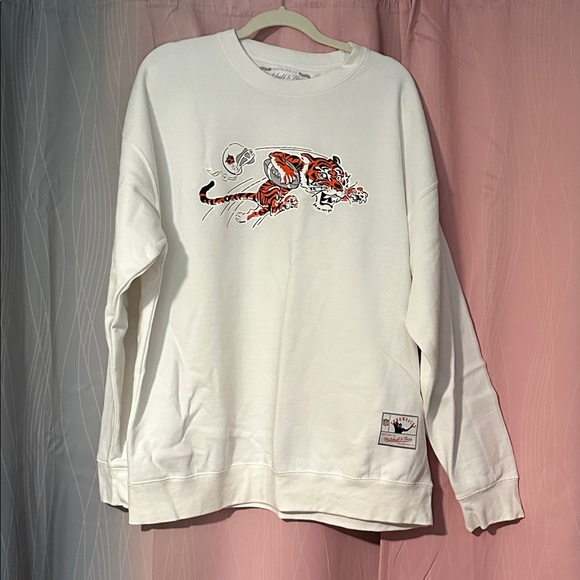 NWOT Cincinnati Bengals Throwback Sweatshirt - Picture 1 of 3